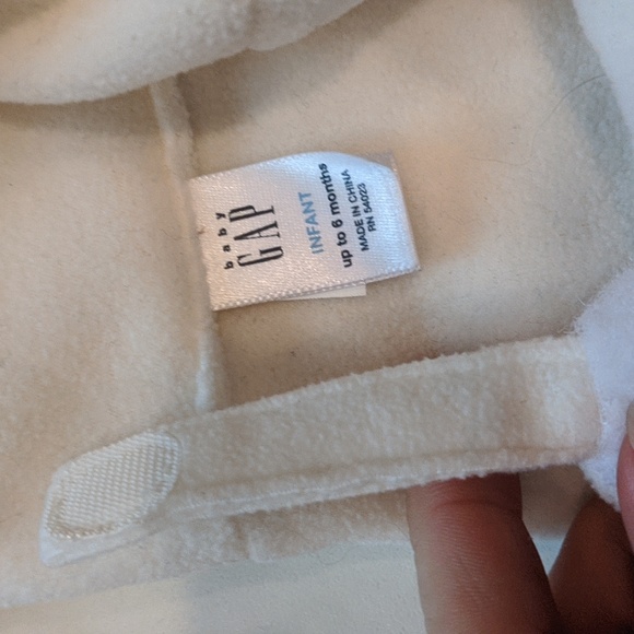 GAP Baby - Infant Winter Bear Hat - Picture 3 of 3